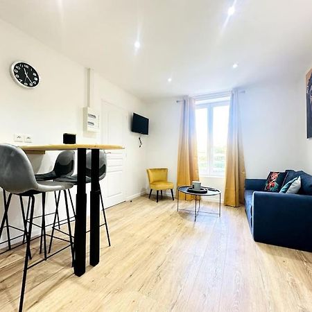 Jungle Appartement Avec Terrasse Laon Exterior photo